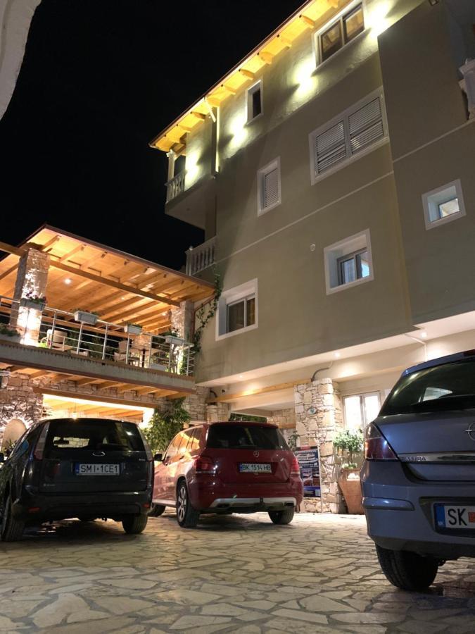 Vila Rias Hotel Vlorë Екстериор снимка